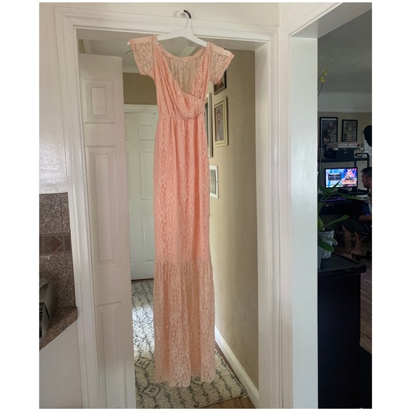 Maternity Gown - Picture 3 of 6